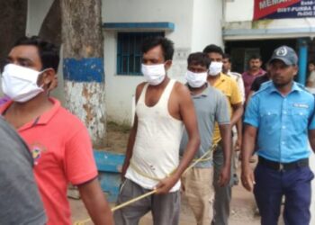 মেমারিতে পঞ্চায়েত অফিসে ভাঙচুর ও প্রধান-উপপ্রধানকে মারধরের অভিযোগে গ্রেফতার দুই মহিলাসহ ১৫