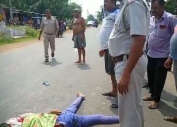 বাঁকুড়ায় বেপরোয়া লরির ধাক্কায় স্কুল ছাত্রীর মৃত্যু,গুরুতর জখম আরও এক ছাত্রী