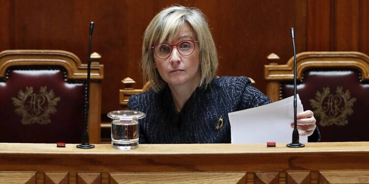 ভারতীয় গর্ভবতী পর্যটকের মৃত্যুর পর পদত্যাগ করেছেন পর্তুগালের স্বাস্থ্যমন্ত্রী