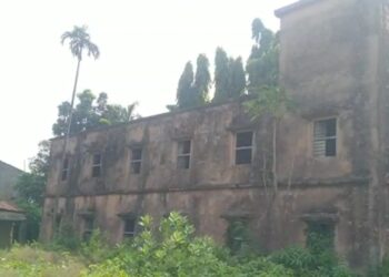 দ্রৌপদী মুর্মু রাষ্ট্রপতি হওয়ায় ভাতারের আম্বেদকরের নামাঙ্কিত আদিবাসী ও তপশিলীদের আবাসিক স্কুল খোলার ফের প্রত্যাশার সৃষ্টি হয়েছে