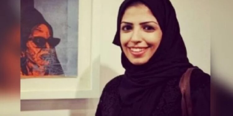 সোশ্যাল মিডিয়া ব্যবহার করায় এক মহিলাকে ৩৪ বছরের কারাদণ্ড দিল সৌদির আদালত