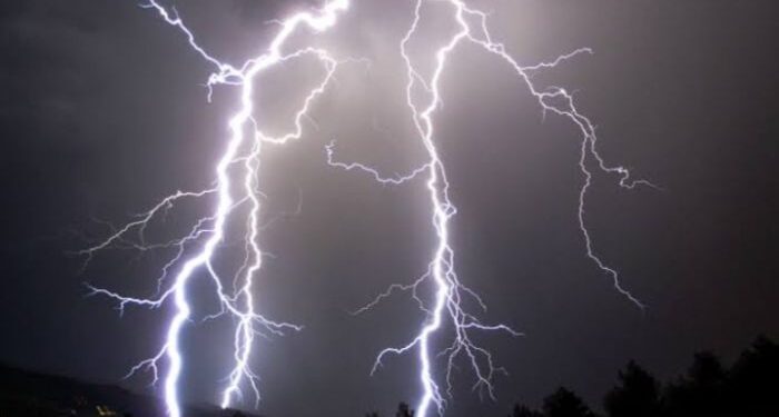 বজ্রপাতে মৃত্যু মিছিল অব্যাহত পূর্ব বর্ধমানে, বুধবার একদিনে পাঁচজনের মৃত্যু