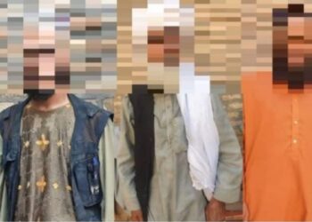 নিজের মা’কে বিক্রি করতে গিয়ে হাতেনাতে গ্রেফতার আফগান যুবক