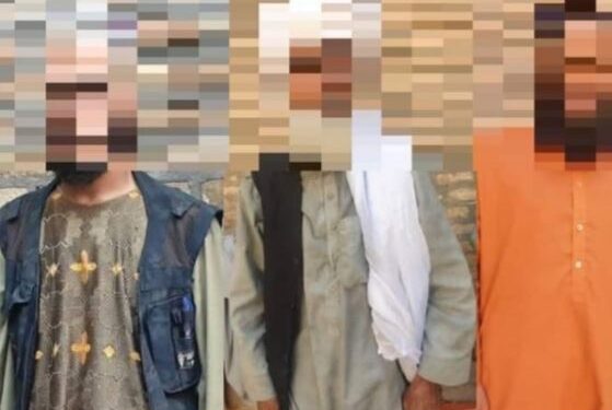 নিজের মা’কে বিক্রি করতে গিয়ে হাতেনাতে গ্রেফতার আফগান যুবক