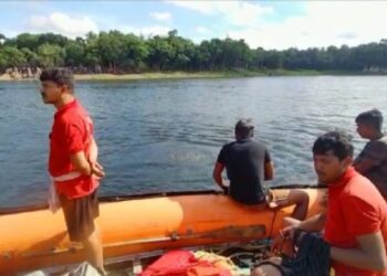 ছাড়িগঙ্গায় নৌকাডুবির ঘটনায় বেশ কিছু গাফিলতি সামনে এসেছে, খতিয়ে দেখছে প্রশাসন