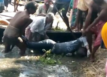 পূর্বস্থলীর ছাড়িগঙ্গায় নৌকা ডুবিতে নিখোঁজ হওয়া আরও এক পর্যটকের দেহ উদ্ধার