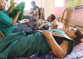 ভারতের গণতান্ত্রিক যুব ফেডারেশনের উদ্যোগে রক্তদান শিবির গুসকরায়
