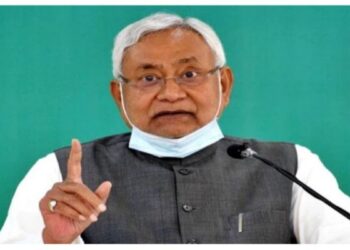 বিহারে এনডিএ জমানার অবসান, ইস্তফা দিলেন নীতীশ কুমার