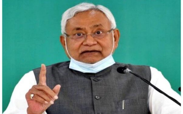 বিহারে এনডিএ জমানার অবসান, ইস্তফা দিলেন নীতীশ কুমার