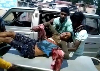 গরু বাঁধতে গিয়ে ফেলে রাখা বোমা বিস্ফোরণে আহত যুবক