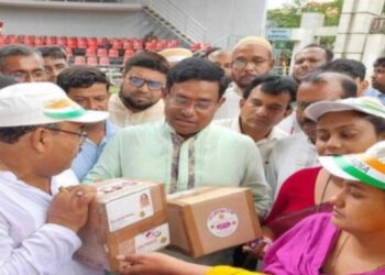 শেখ হাসিনাকে রাখি পাঠালেন মমতা বন্দ্যোপাধ্যায়