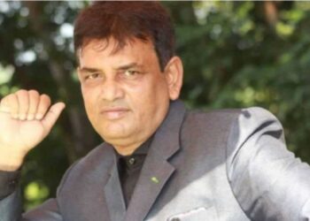 স্ত্রী,চার সন্তান,নাতিনাতনি ফেলে কিশোরীকে বিয়ে করতে গিয়ে বেদম পেটানি খেলেন প্রৌঢ় ইসকে আব্দুল্লাহ