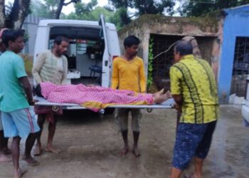 কিশোরের আত্মঘাতী হওয়ার ঘটনায় ব্যাপক উত্তেজনা ছড়ালো পূর্ব বর্ধমানের ভাতারে