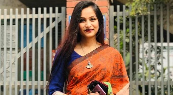 বাংলাদেশের ঢাকায় হিন্দু কলেজ ছাত্রীর রহস্যজনক মৃত্যু