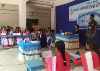 যুব সংসদ ও সংসদ বিষয়ক প্রশ্নোত্তর প্রতিযোগিতায় বিজয়ী হল গুসকরা বালিকা বিদ্যালয়