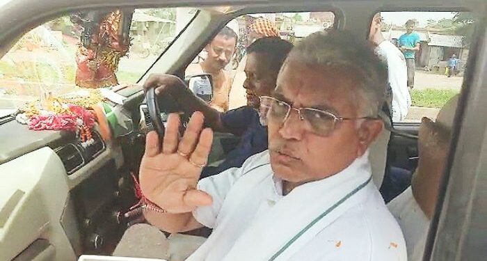 দলের রাজ্য সভাপতির সুরেই ডান্ডা নিয়ে নবান্ন অভিযানের ডাক দিলেন দিলীপ ঘোষ