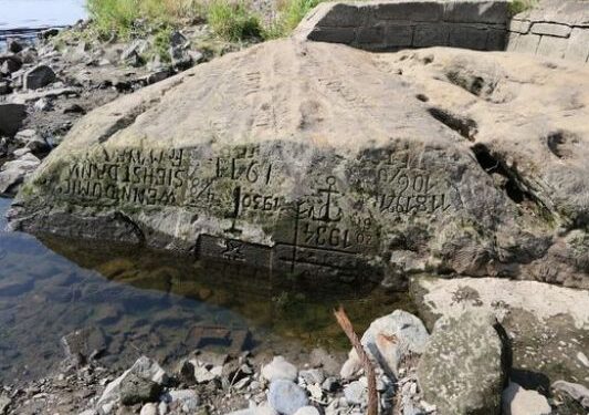 ইউরোপে তীব্র খরায় শুকিয়ে যাচ্ছে নদী, বেরিয়ে আসছে প্রত্নতাত্ত্বিক নিদর্শন