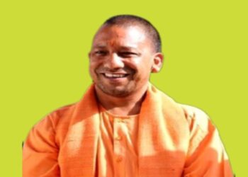 ১০ লক্ষ কোটি টাকার বিনিয়োগ আনার লক্ষ্যে দেশে-বিদেশে রোড শো করবে যোগী সরকার