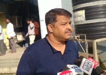 তাঁর নামে বিচারকের কাছে হুমকি চিঠি গেছে শুনে স্তম্ভিত বর্ধমান এক্সিকিউটিভ ম্যাজিস্ট্রেট কোর্টের হেড ক্লার্ক