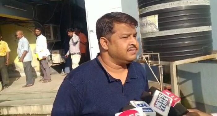 তাঁর নামে বিচারকের কাছে হুমকি চিঠি গেছে শুনে স্তম্ভিত বর্ধমান এক্সিকিউটিভ ম্যাজিস্ট্রেট কোর্টের হেড ক্লার্ক