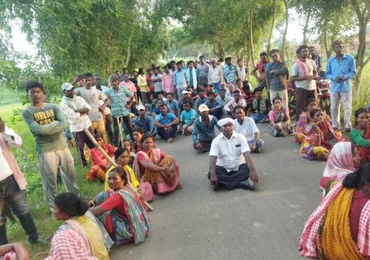 ইটভাটায় ডেকে নিয়ে আদিবাসী তরুণীকে ধর্ষণ, পলাতক অভিযুক্ত ইটভাটার ম্যানেজার