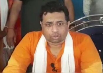 বালি চুরির র‍্যাকেটে যুক্ত পুলিশ, বিএলআরও ও ডিএলআরওদের মাণিক ভট্টাচার্য্য করে দেবো- হুমকি সৌমিত্র খাঁর