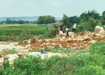 ঝাড়খণ্ডে জমি জিহাদ  : মাদ্রাসার সম্পত্তি দাবি করে মুসাহার সম্প্রদায়ের ৫০ পরিবারের বাড়ি ভেঙে গ্রাম ছাড়া করার অভিযোগ