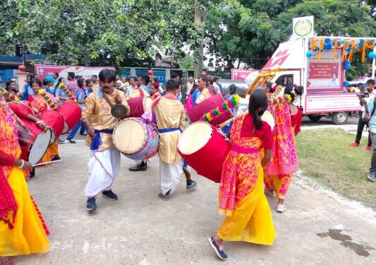 বর্ণাঢ্য শোভাযাত্রার মধ্য দিয়ে ইউনেস্কোকে ধন্যবাদ জানালো বর্ধমানবাসী
