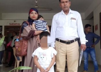 হিজাব না পরায় নার্শারির ছাত্রীকে স্কুল থেকে বহিষ্কার করল ইসলামিক মিশন স্কুল