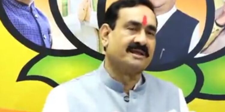 শাবানা আজমিদের টুকরে টুকরে গ্যাংয়ের স্লিপার সেল বলে কটাক্ষ করলেন নরোত্তম মিশ্র