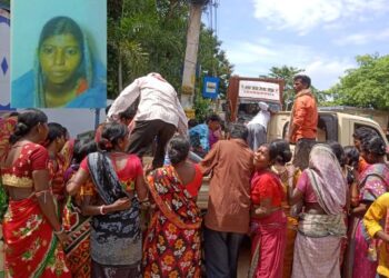 মাঠে ধান রোয়ানোর কাজের সময় বিষাক্ত সাপের কামড়ে মৃত্যু মহিলার