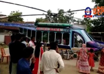 আকাশে উড়তে চলেছে গ্যারেজ মিস্ত্রি  রেজাউলের তৈরি ৫ আসনের হেলিকপ্টার