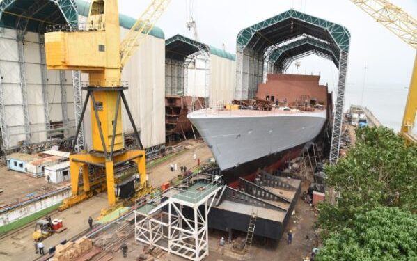 আইএনএস বিক্রান্তের পর আজ নৌবাহিনীর হাতে আসছে তৃতীয় স্টিলথ ফ্রিগেট ‘তারাগিরি’