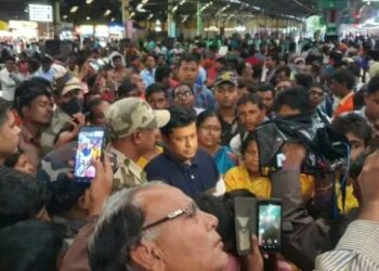 বিজেপির ‘নবান্ন অভিযান’ ঘিরে পুলিশের ‘অতি সক্রিয়তা’ নিয়ে প্রশ্ন তুললেন শুভেন্দু-সুকান্ত