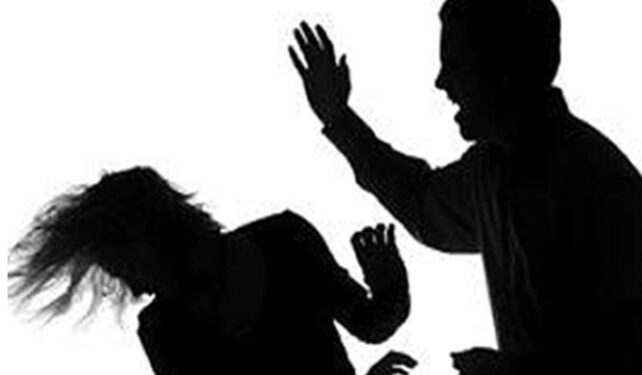 খাবার দিতে দেরি করায় স্ত্রীকে  ‘তাওয়া’ দিয়ে পিটিয়ে খুন করল স্বামী