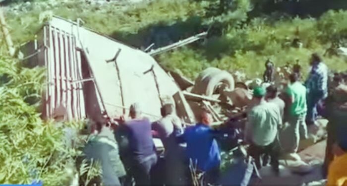 জম্মু ও কাশ্মীরের পুঞ্চে খাদের মধ্যে মিনিবাস উলটে মৃত ১১,আহত ২৪