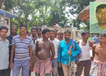 সেলাই মেশিন পূজো করার জন্য পুকুর থেকে পদ্ম ফুল তুলতে গিয়ে জলে ঢুবে মৃত্যু দর্জির