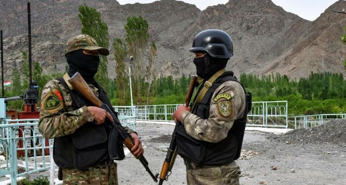 তাজিকিস্তান- কিরগিজস্তান সংঘর্ষে নিহত ২৪, আহত ৮৭