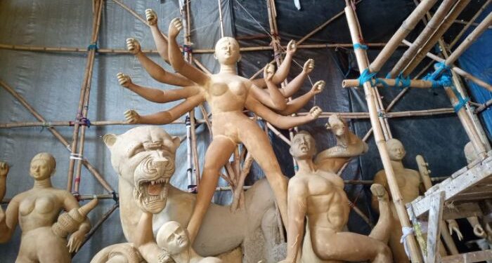 গঙ্গারামপুর ফুটবল ক্লাবের “নিরুদ্দেশের খোঁজে” থিম ঘিরে বাড়ছে আগ্রহ