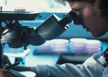 ক্যান্সারের নতুন ওষুধ আবিষ্কারের দাবি করল ব্রিটেন