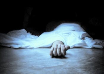 জীবিত ভেবে দেড় বছর ধরে মৃতদেহ আগলে রেখেছিল পরিবার