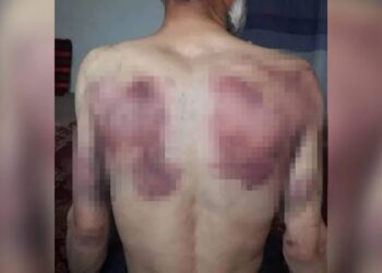 টুপি পরায় দুই বৃদ্ধকে চাবুক দিয়ে বেদম পেটালো তালিবানের জঙ্গিরা