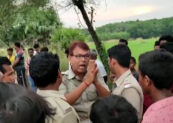 দোকানে বিরোধী দলের কাউকে ঢুকতে দেওয়া যাবে না-তৃণমূল নেতার ছেলের ফতোয়ায় উত্তপ্ত আউশগ্রাম