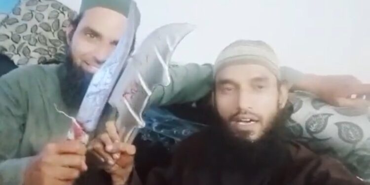 জেলের অন্ধকার কক্ষে অঝোরে কাঁদছে কানহাইয়ালালের শিরশ্ছেদকারী রিয়াজ ও গৌস মোহাম্মদ