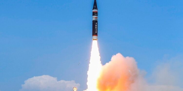 পারমাণবিক ওয়ারহেড বহনে সক্ষম নতুন প্রজন্মের ব্যালিস্টিক ক্ষেপণাস্ত্র পরীক্ষা করল ভারত