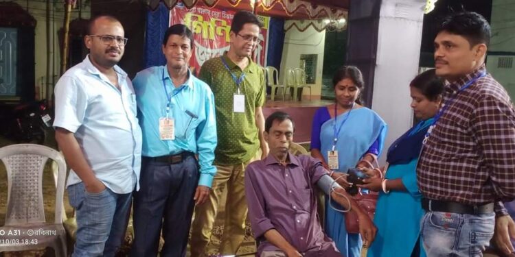 শারদ্যৎসব উপলক্ষ্যে ভ্রাম্যমাণ প্রাথমিক স্বাস্থ্য পরিষেবা চালু করল গুসকরা পুরসভা