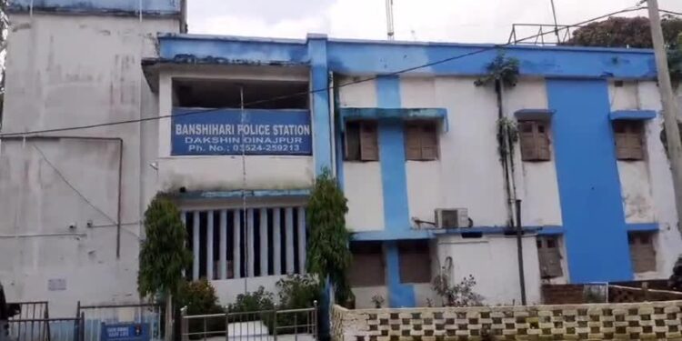 কুশমন্ডীতে পথ দূর্ঘটনায় মৃত বাইক আরোহী