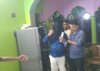 এসটিএফের হাতে গ্রেফতার কাটোয়ার ব্রাউন সুগার কারবারি বাদশা শেখ