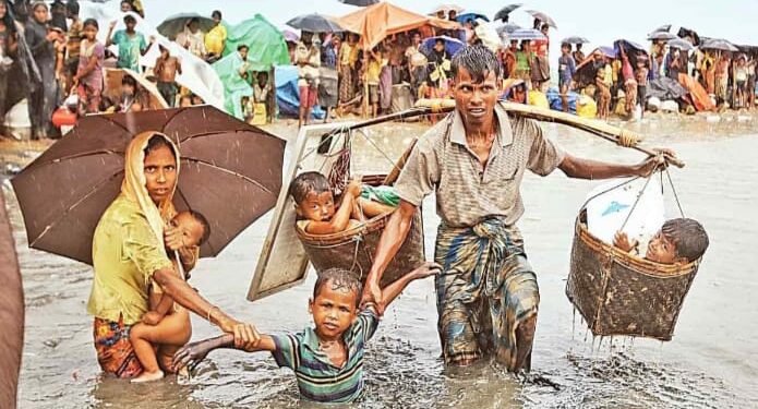 রোহিঙ্গাদের ধাপে ধাপে ভারতে ঢুকিয়ে দেওয়ার জন্য বাংলাদেশকে পরামর্শ দিয়েছে চীন