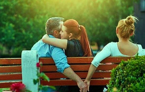 আপনার প্রিয়জন পরকীয়ায় লিপ্ত নয় তো ?  জানুন কিছু লক্ষণ